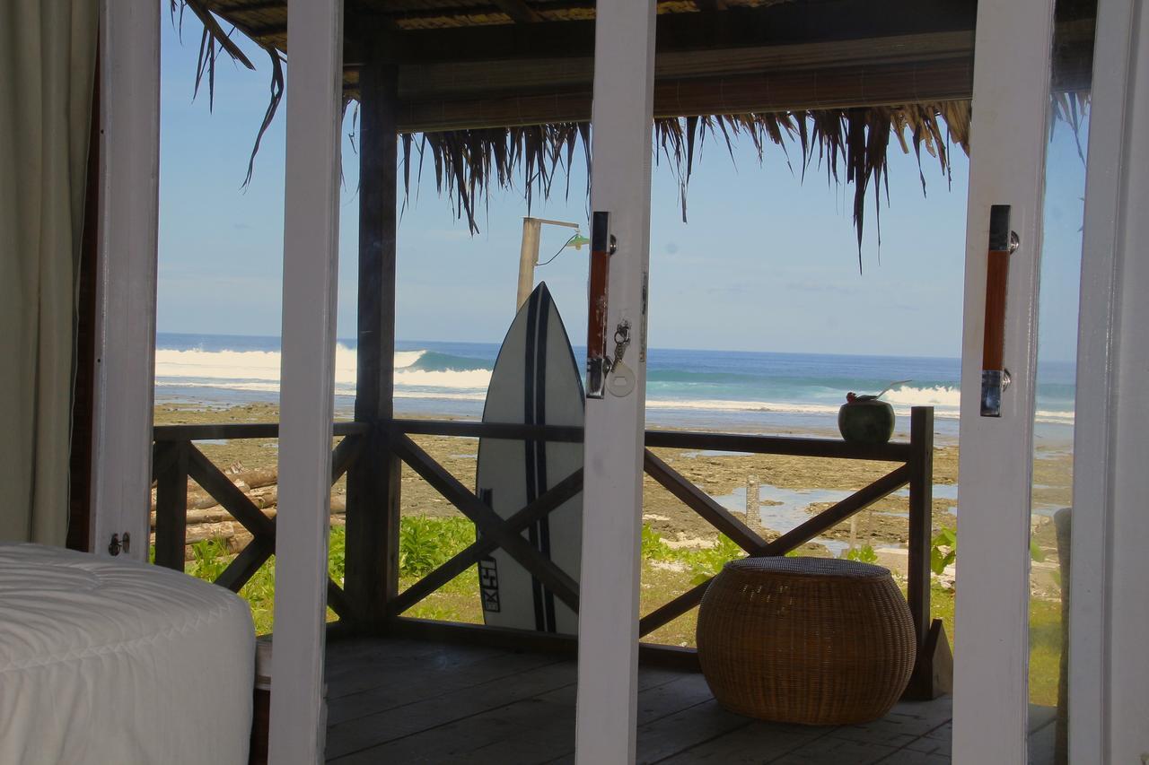 Baturundung Surf Resort Naibos Exterior photo